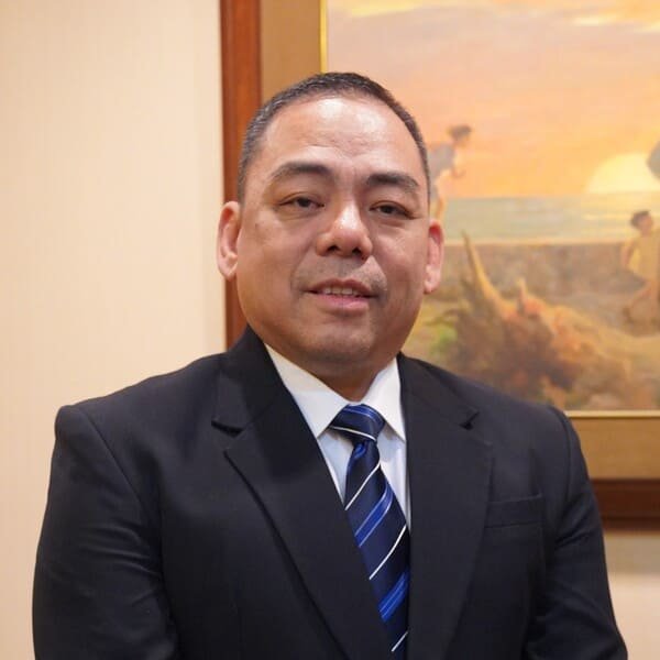 LUIS M. CHUA